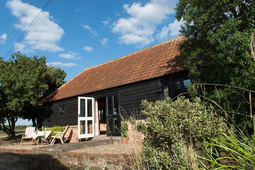 Bromans Barn A Beautiful Cottage By The Sea And Cudmore Nature Reserve West Mersea Exterior foto